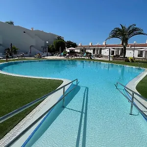 https://malibu-park-3079-ocean-view-studio.adeje-hotels.com